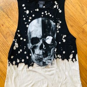 Skull splatter tank